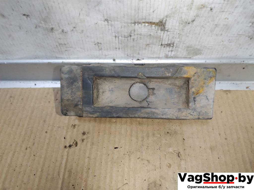 опора под домкрат (поддомкратная подушка) Audi A7 1 4G 2012, 3.0 л., TDi, CLA, дизель, АКПП, белый, хетчбэк 5 дв., полный привод, правый руль, 4G0802845 - фото №1