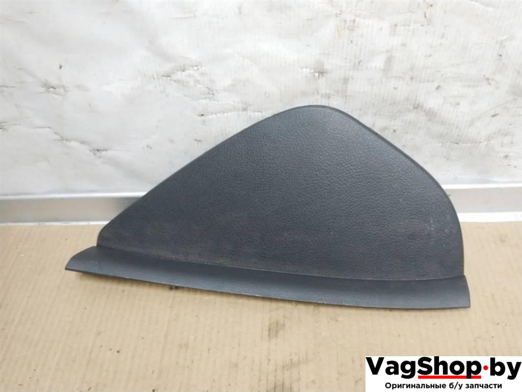 накладка на торпедо (консоль) Volkswagen Golf Plus 2 поколение 2010, 1.6 л., TDi, CAY, дизель, АКПП, красный, хетчбэк 5 дв., передний привод, 5M0858218E, 5M0858248E - фото №1