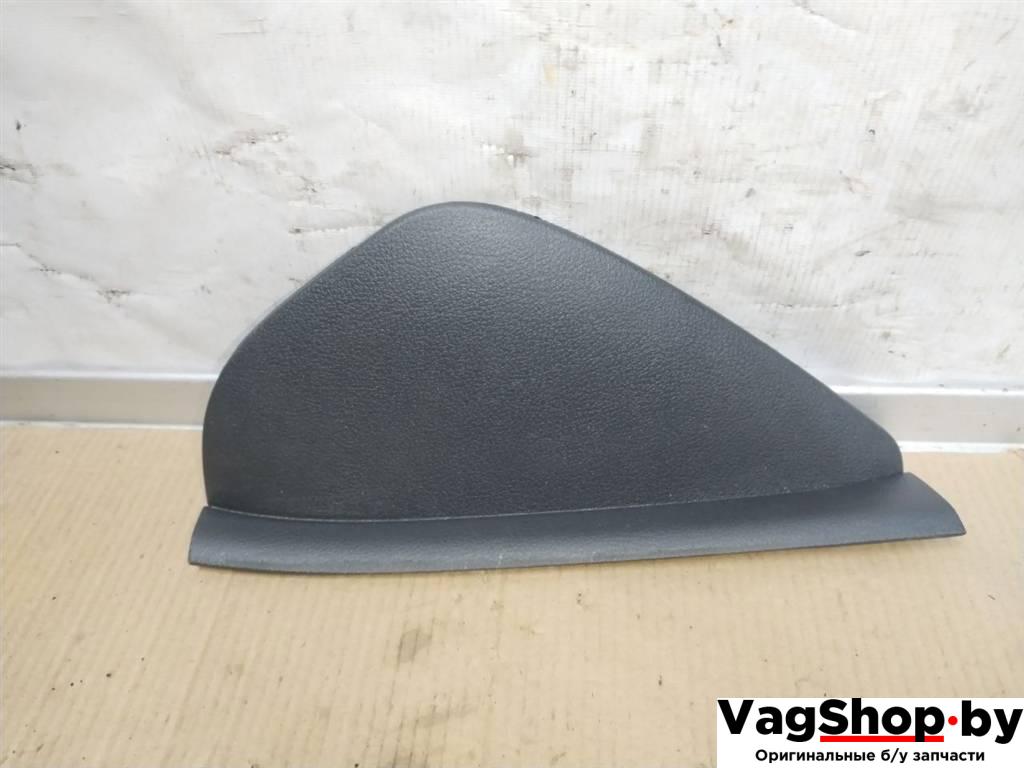 накладка на торпедо (консоль) Volkswagen Golf Plus 2 поколение 2010, 1.6 л., TDi, CAY, дизель, АКПП, красный, хетчбэк 5 дв., передний привод, 5M0858217E, 5M0858247E - фото №1