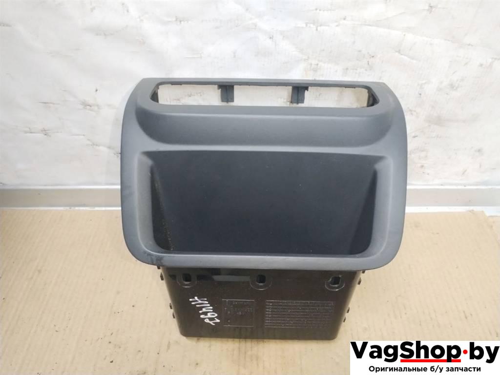 рамка блока управления климой Volkswagen Golf Plus 2 поколение 2010, 1.6 л., TDi, CAY, дизель, АКПП, красный, хетчбэк 5 дв., передний привод, 5M0819422B - фото №1