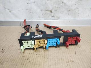 блок реле Volkswagen Golf Plus 2 поколение 2010, 1.6 л., TDi, CAY, дизель, АКПП, красный, хетчбэк 5 дв., передний привод, 7N0937503A