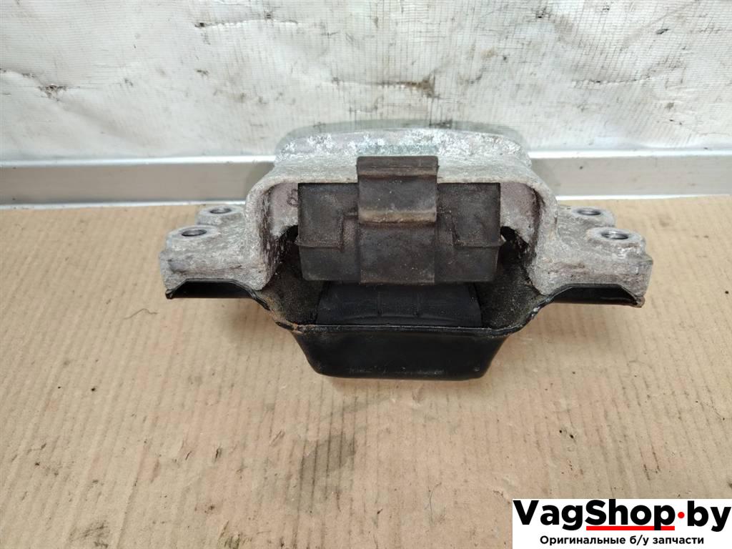 подушка крепления КПП Volkswagen Golf Plus 2 поколение 2010, 1.6 л., TDi, CAY, дизель, АКПП, красный, хетчбэк 5 дв., передний привод, 1K0199555N - фото №1