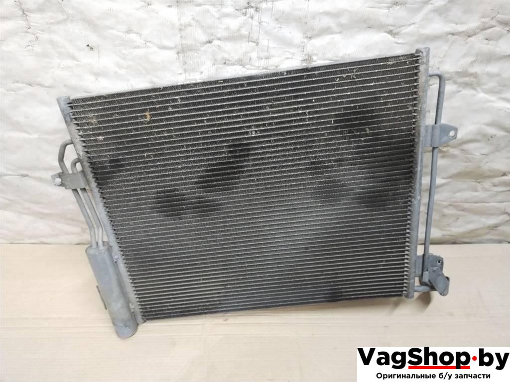 радиатор кондиционера Volkswagen Sharan 2 поколение 2011, 2.0 л., TDi, CFF, дизель, МКПП, черный, минивэн, передний привод - фото №1