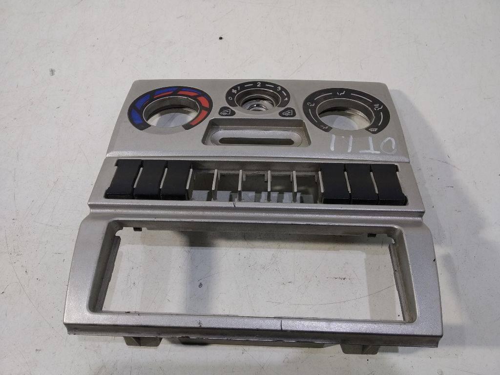 рамка под магнитолу IVECO Daily 4 поколение 2006, 194740200 - фото №1