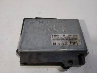 блок управления двигателем Opel Omega B 1998, 90492382