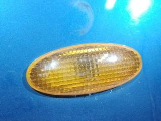 повторитель поворота на крыле левый Nissan Almera Tino V10 2002, 23676210