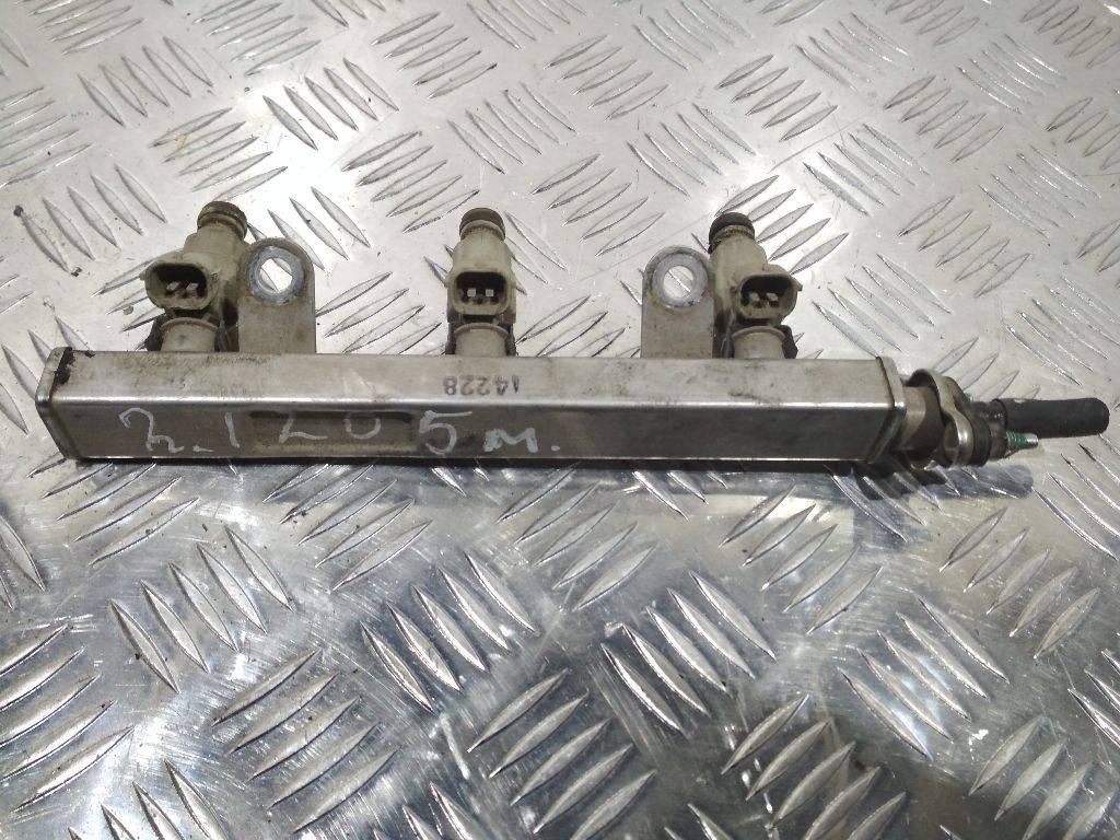 топливная рампа Kia Picanto 2 поколение 2013, 1.0 л., бензин - фото №1