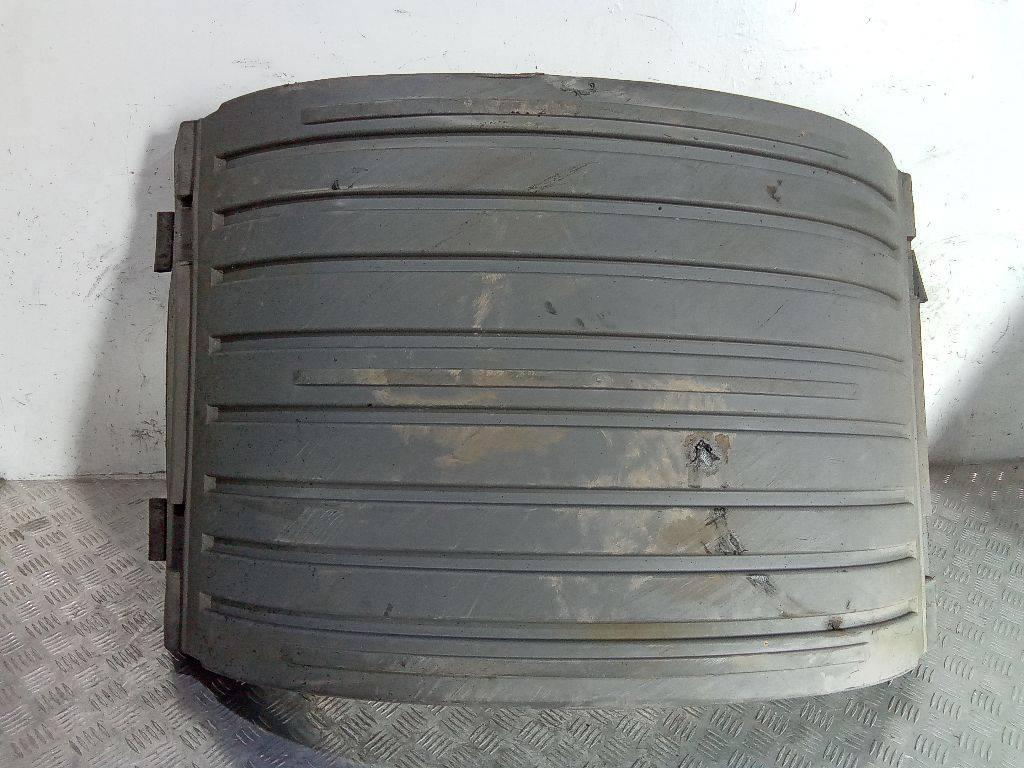 крыло заднее правое Mercedes-Benz Actros 4 поколение (MP4) 2016, A9305200007 - фото №1