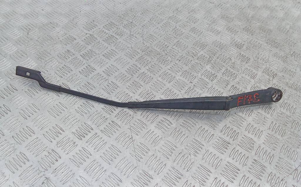 щеткодержатель (поводок стеклоочистителя, дворник) Hyundai i30 1 поколение 2008, F00S51F103 - фото №1