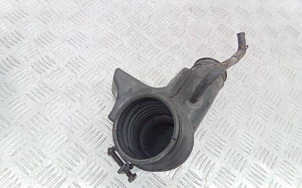 патрубок воздушного фильтра Kia Cerato 1 поколение 2004, 28138-2D101 - фото №1