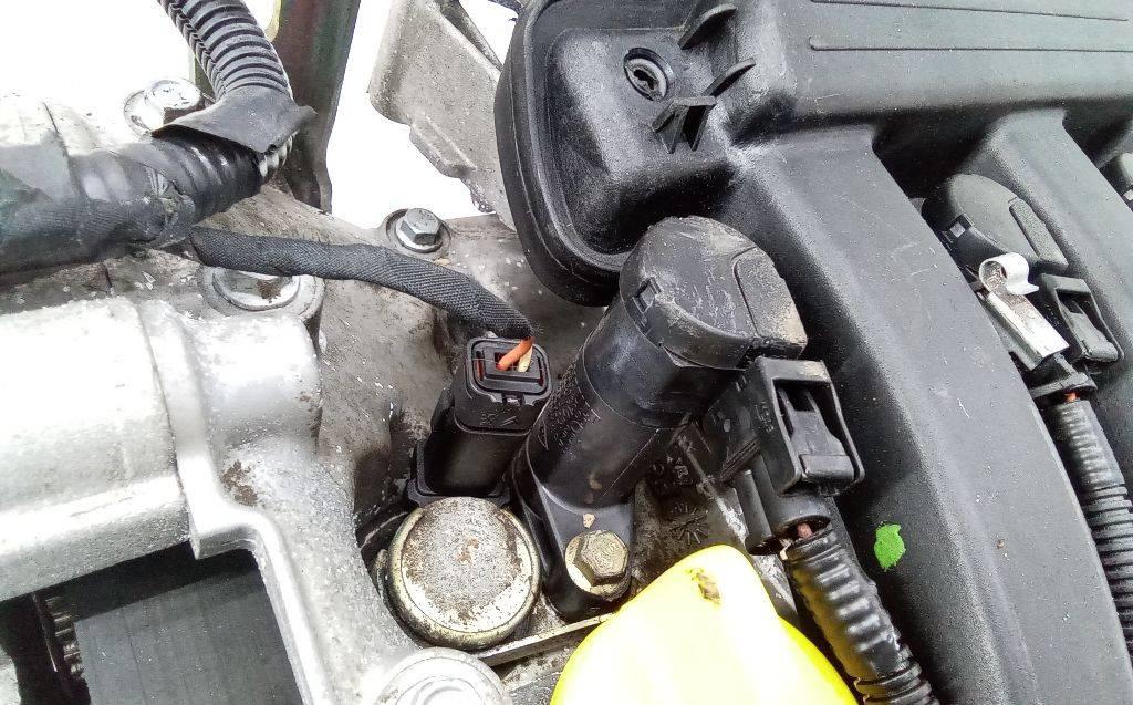 катушка зажигания Renault Laguna 2 поколение 2002, 1.8 л., бензин, МКПП, 7700875000 - фото №1