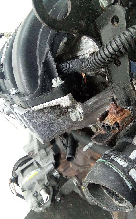 форсунка Renault Megane 2 поколение 2005, 1.6 л., бензин, МКПП - фото №1