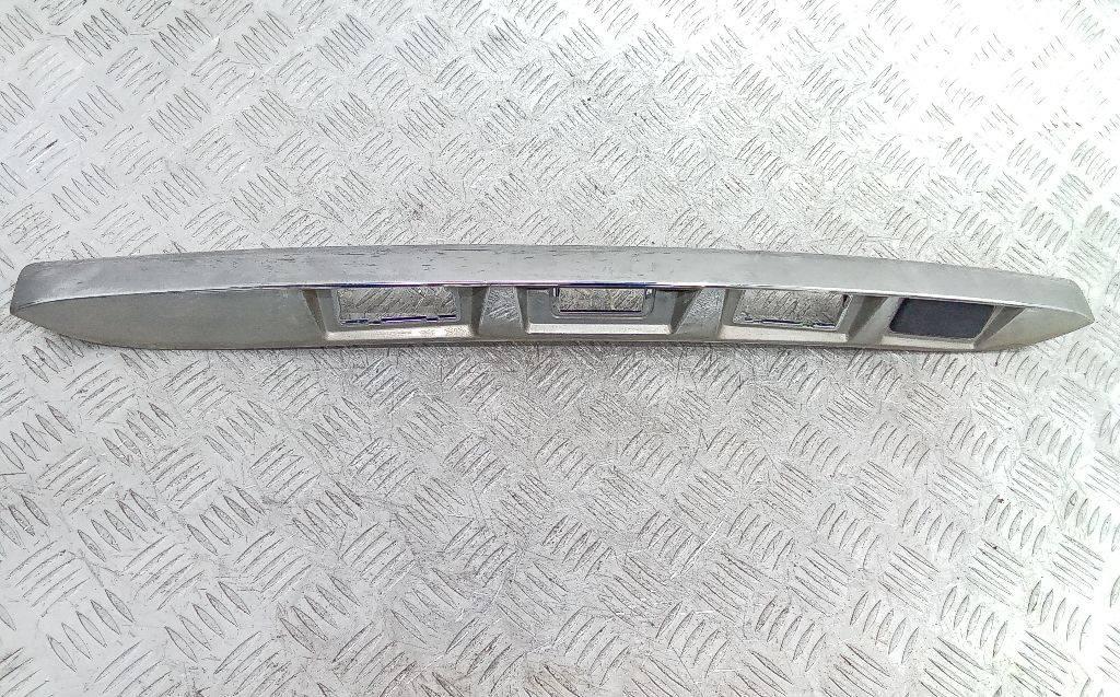 накладка подсветки номера Renault Laguna 3 поколение 2010, универсал, 848100004R - фото №1