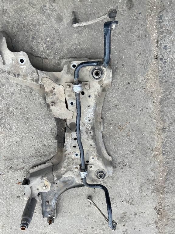 стабилизатор подвески (поперечной устойчивости) Renault Megane 3 поколение 2009 - фото №1