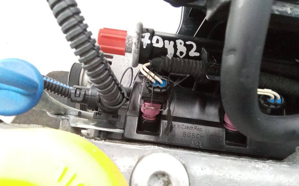 форсунка Fiat Bravo 2 поколение 2007, 1.4 л., бензин, МКПП - фото №1