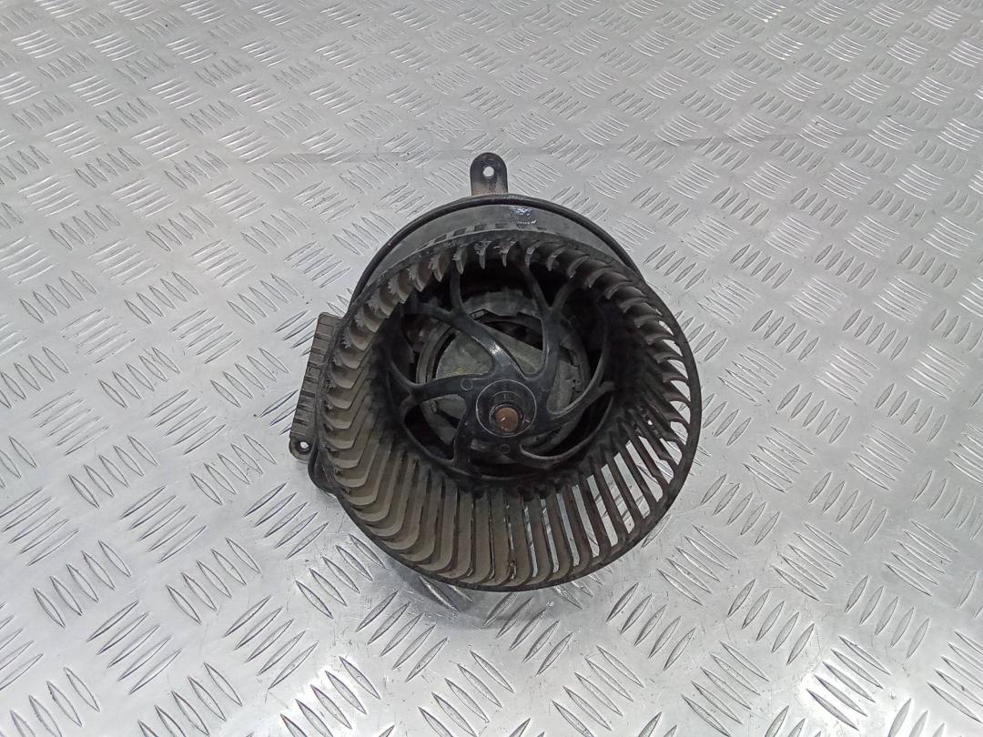 моторчик печки Mercedes-Benz Vito W638 2002, 030699P - фото №1