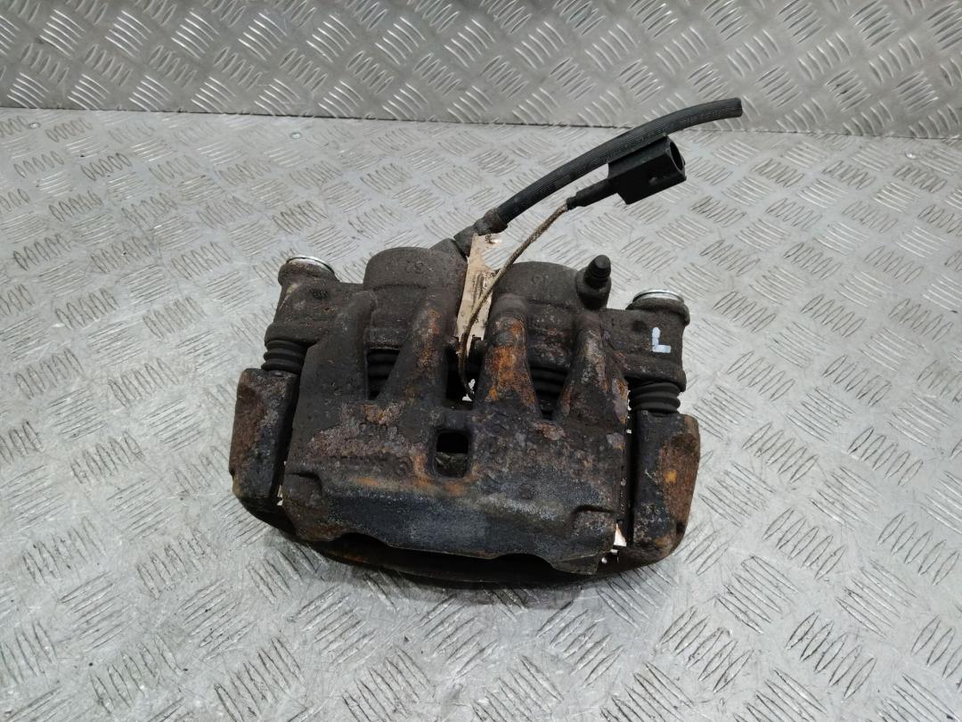 суппорт передний левый Citroen Jumper 2 поколение 2012 - фото №1