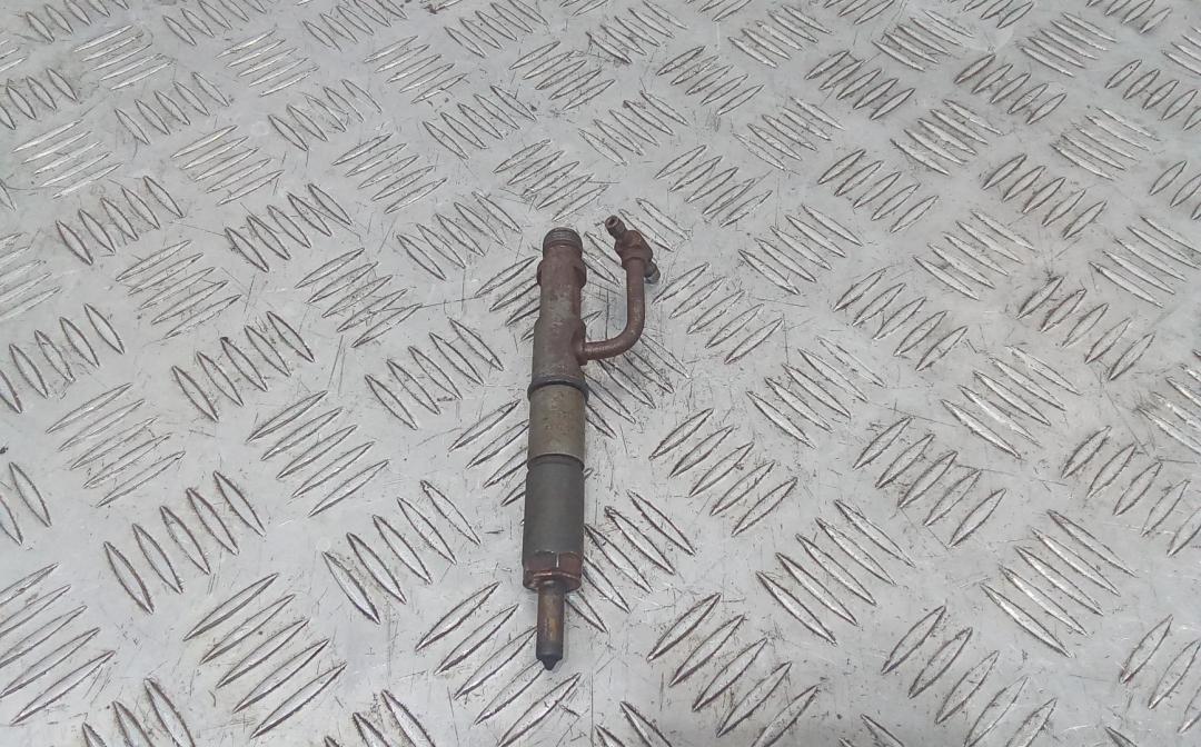 форсунка Nissan Cabstar 2 поколение F23 2002, 3.0 л., дизель, 1660069T62, 0432193533 - фото №1