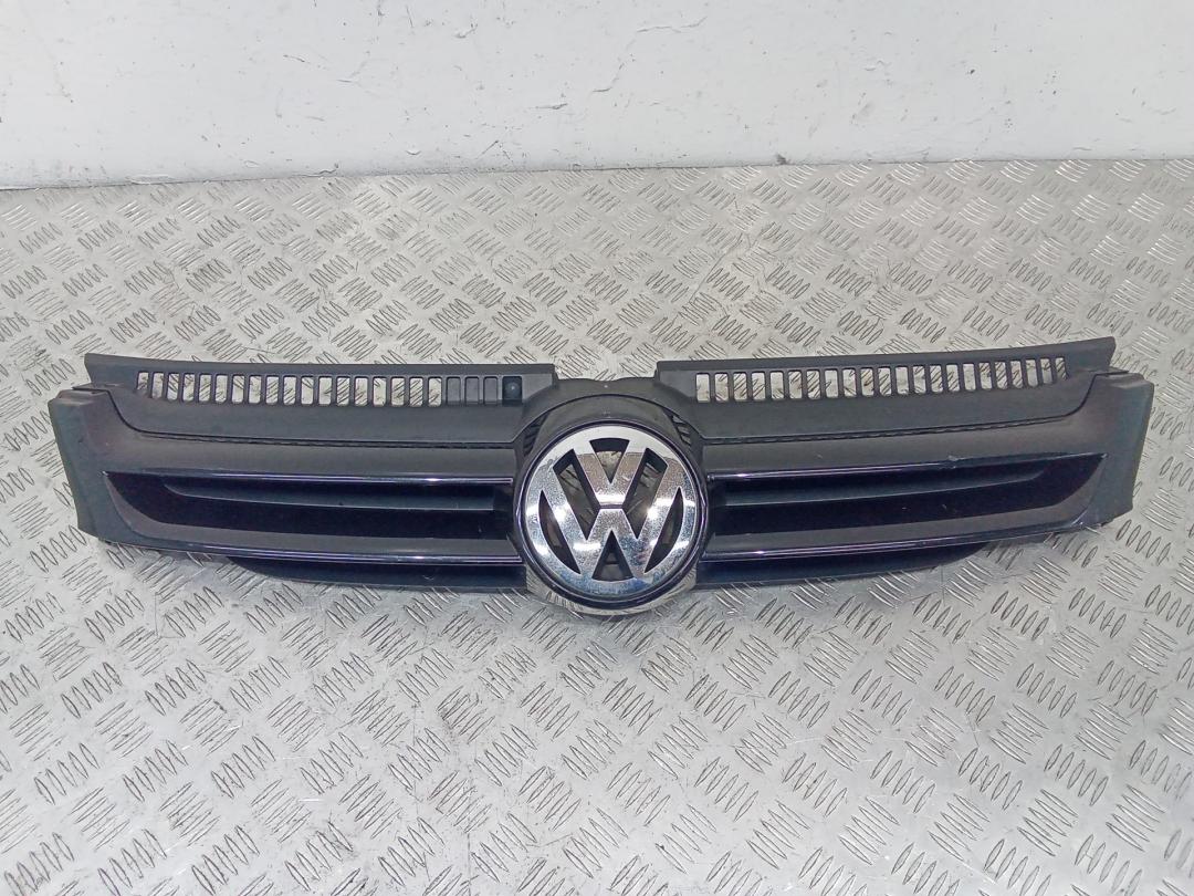 решетка радиатора Volkswagen Golf Plus 1 поколение 2007, 5M0853653 - фото №1