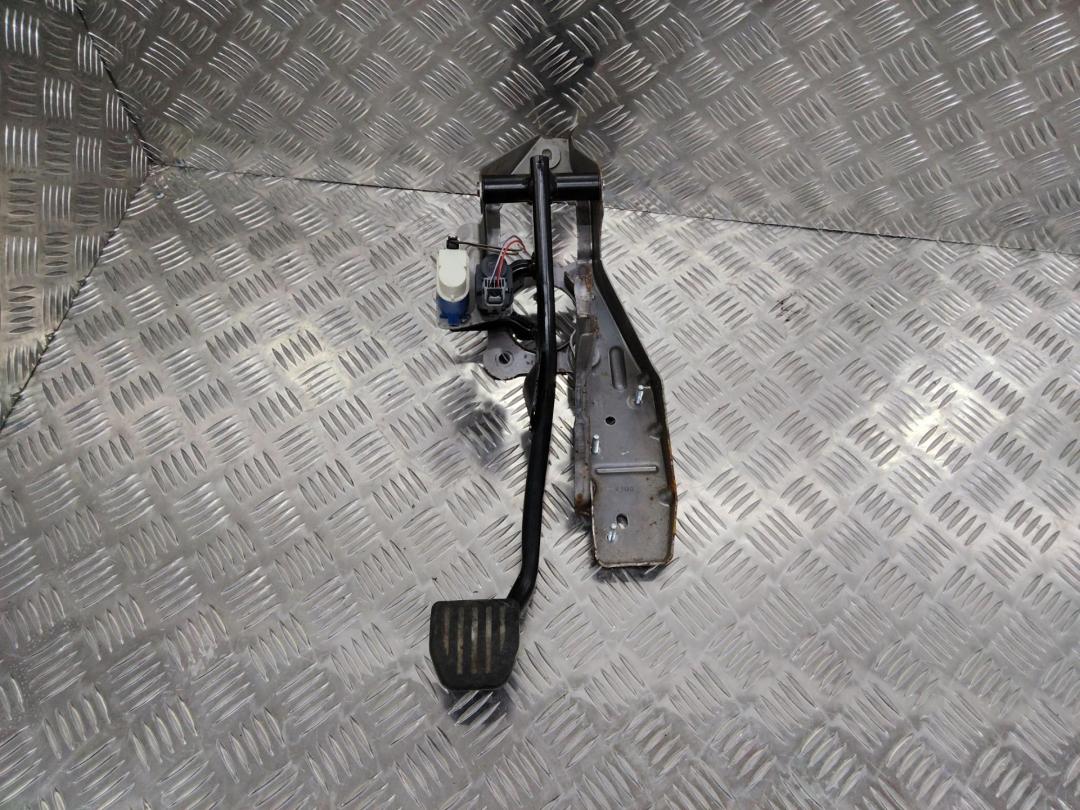 педаль тормоза Volvo XC60 1 поколение 2011, 31302348 - фото №1