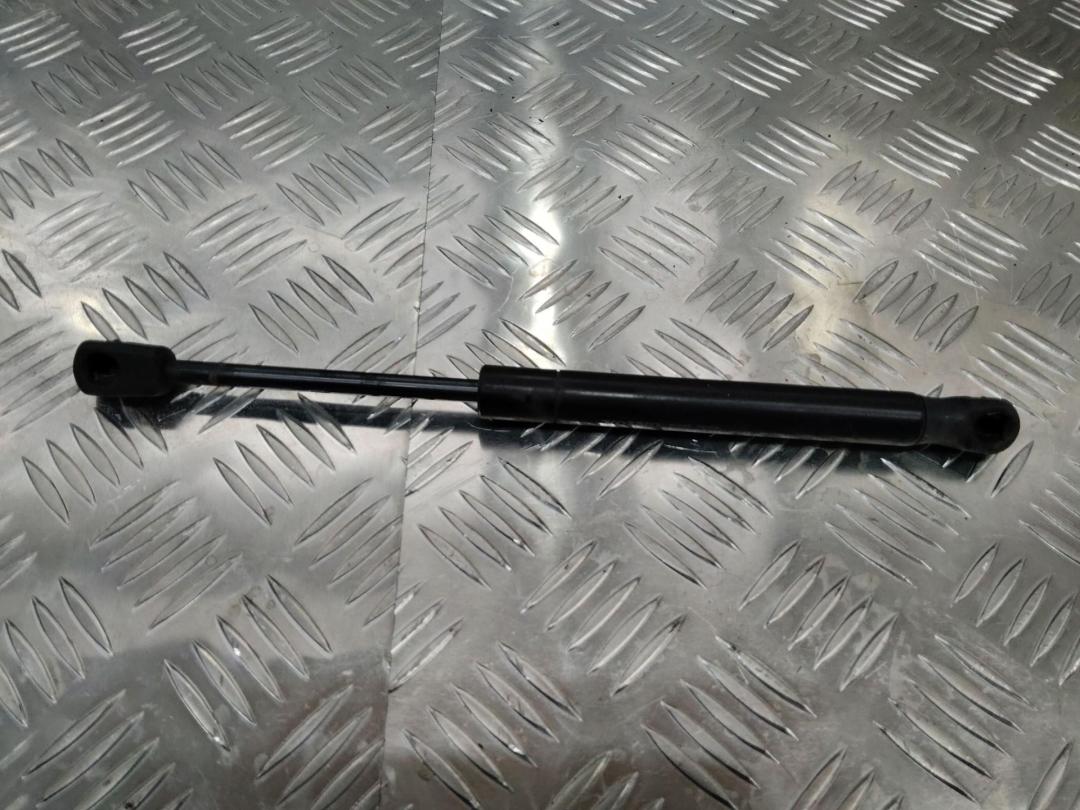 амортизатор капота Volvo XC60 1 поколение 2011, 30784935 - фото №1