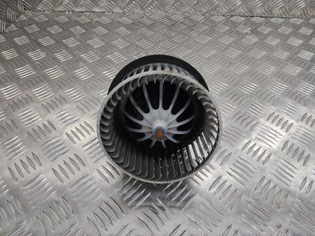 моторчик печки Volvo XC60 1 поколение 2011, 6G9N18D413AA - фото №1