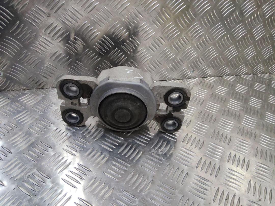 подушка крепления двигателя Volvo XC60 1 поколение 2011, 2.4 л., дизель, 8G9N7M121BA - фото №1