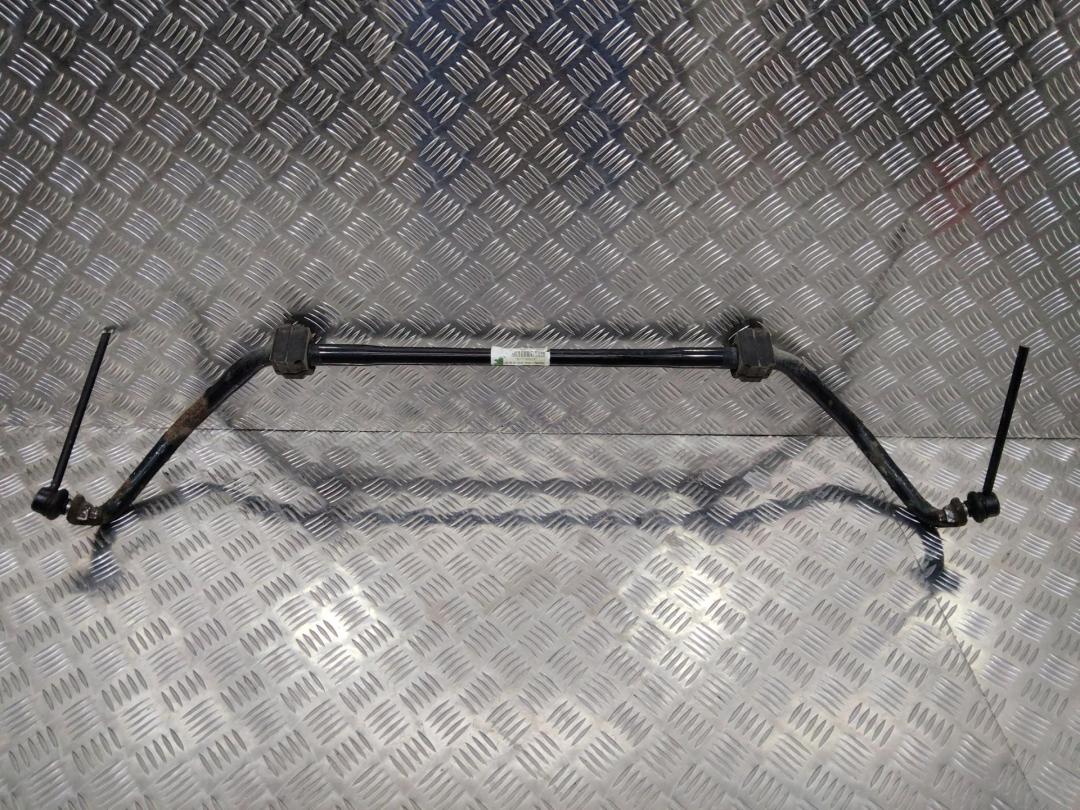 стабилизатор подвески передний BMW 5 серия F07/F10/F11 2010, 6777933 - фото №1