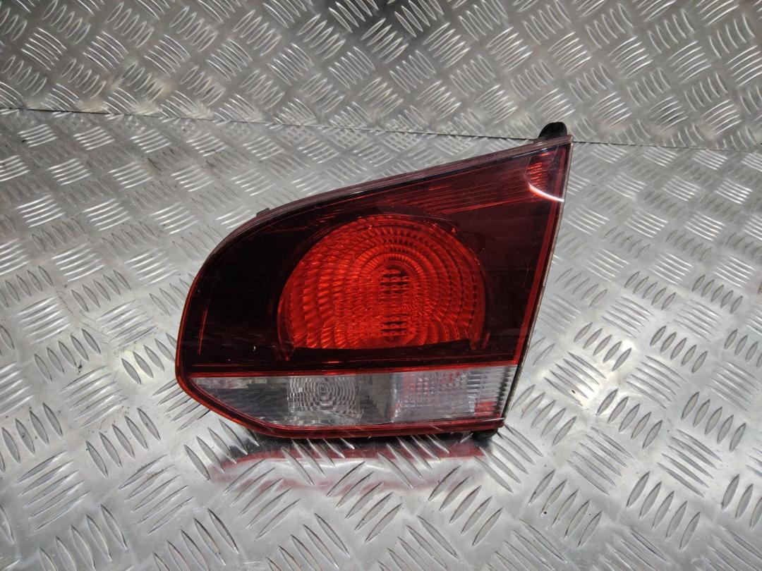 фонарь крышки багажника правый Volkswagen Golf 6 поколение 2011, хетчбэк 5 дв., 5K0945094AA - фото №1