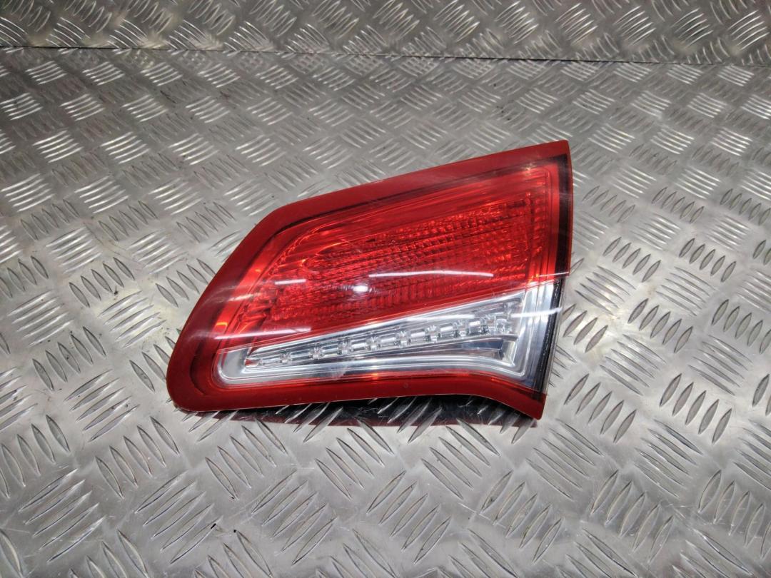 фонарь крышки багажника правый Citroen C4 2 поколение 2013, хетчбэк 5 дв., 9672155480 - фото №1