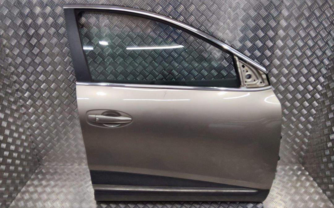 дверь передняя правая Renault Kadjar 1 поколение 2016 - фото №1