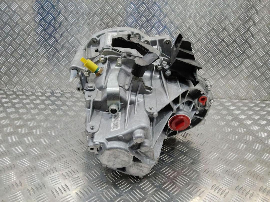 КПП механическая (МКПП) Renault Duster 2 поколение 2022, 2.0 л., бензин, TL8B016, TL8016 - фото №1