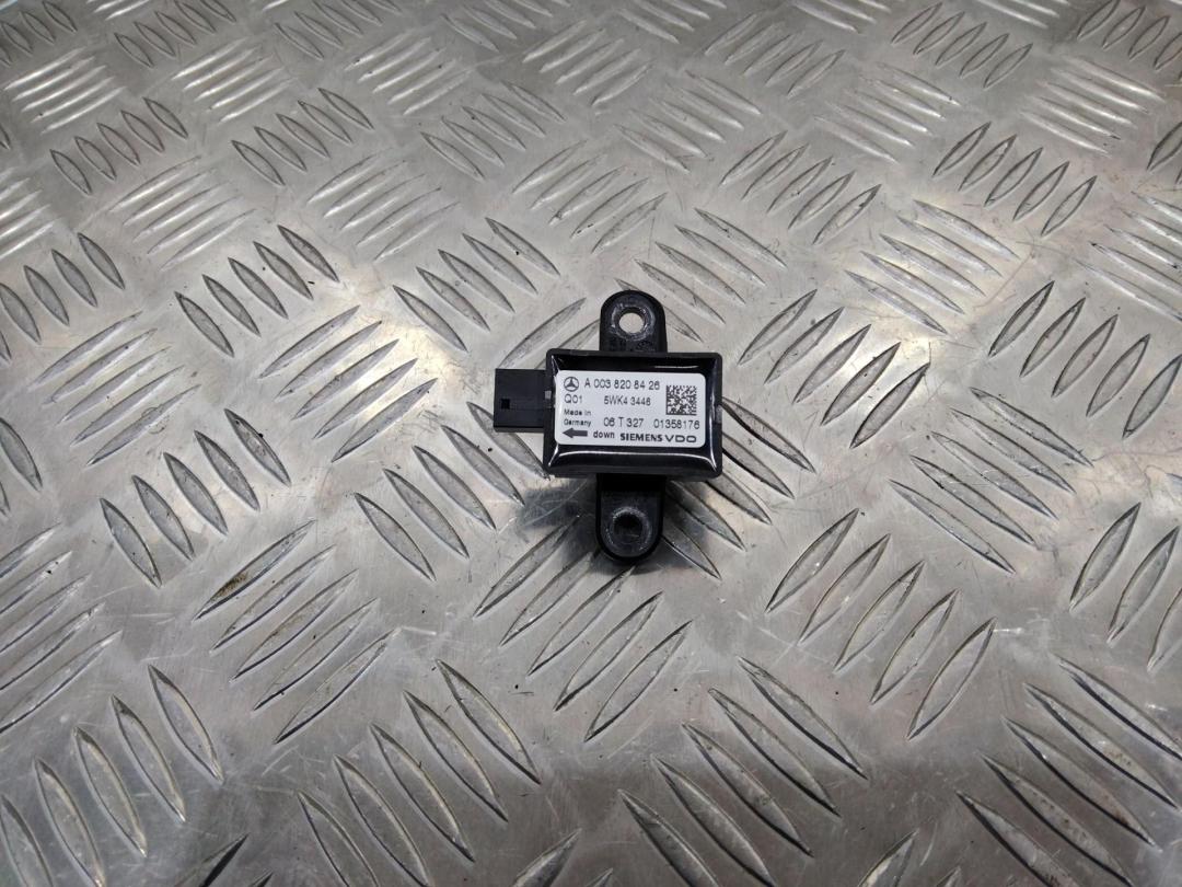 датчик удара Mercedes-Benz M-Класс W164 2006, A0038208426 - фото №1