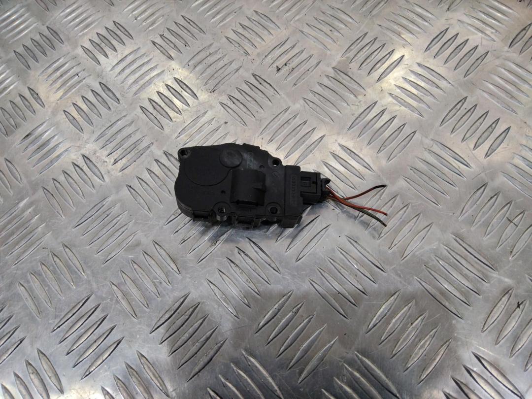 моторчик заслонки печки Mercedes-Benz E-Класс W212/S212/C207/A207 2011, K9749005 - фото №1