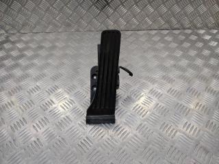 педаль Mercedes-Benz E-Класс W212/S212/C207/A207 2011, A2043000004