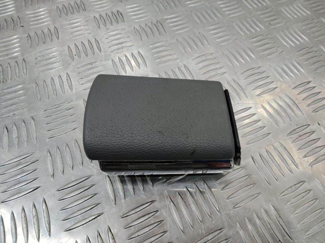 пепельница Mercedes-Benz S-Класс W221 2006, P0109680 - фото №1