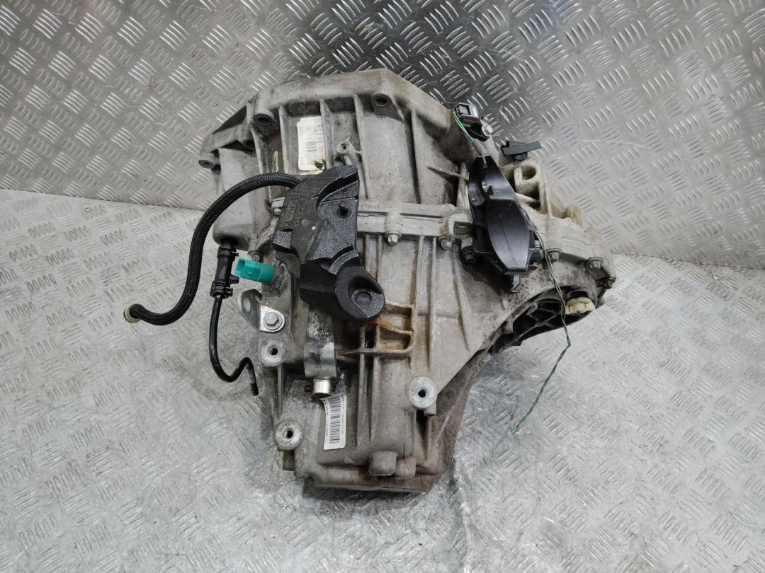 КПП механическая (МКПП) Renault Megane 3 поколение 2012, 1.5 л., дизель, TL4A018 - фото №1