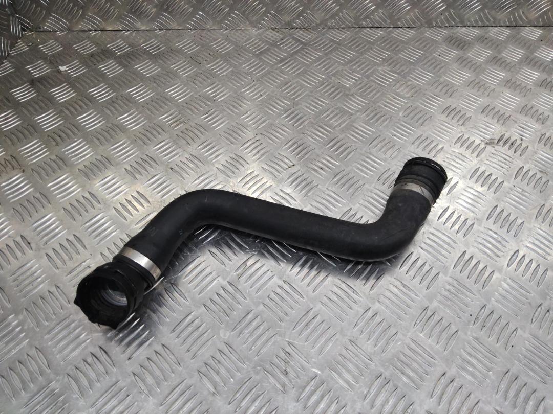 патрубок радиатора BMW 5 серия F07/F10/F11 2010, 2.0 л., дизель, 7809821 - фото №1