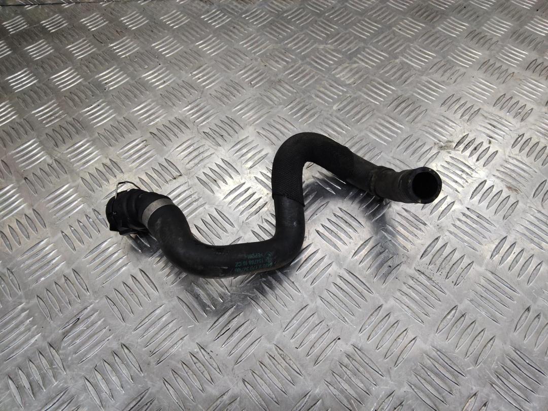 патрубок радиатора BMW 5 серия F07/F10/F11 2010, 2.0 л., дизель, 9170347 - фото №1