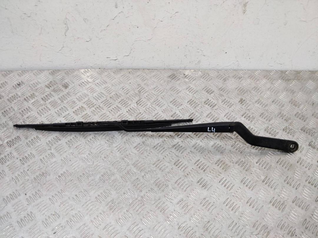 щеткодержатель (поводок стеклоочистителя, дворник) Porsche Panamera 970 2011, 3.0 л., дизель, 97062802701 - фото №1