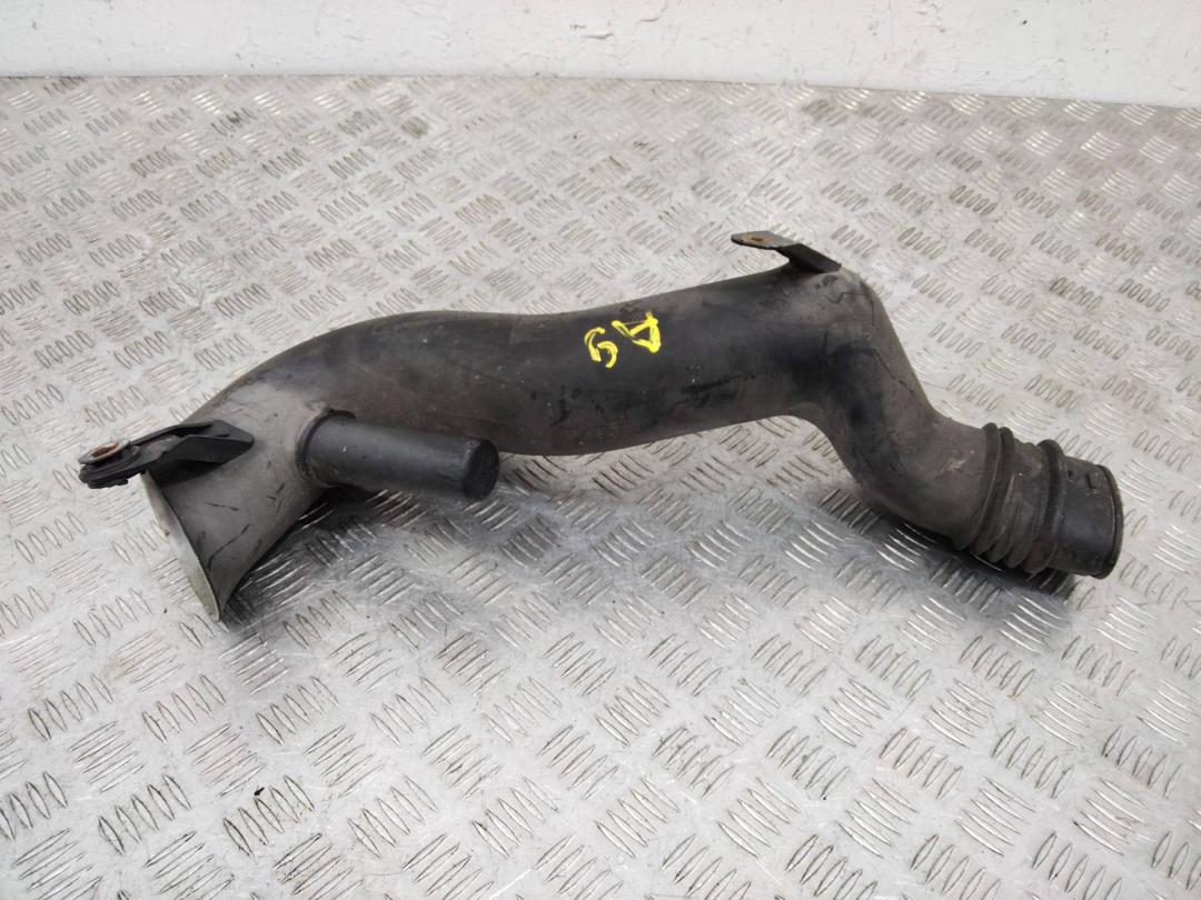 патрубок воздушного фильтра Alfa Romeo 159 1 поколение 2006, 3.2 л., бензин, 51782842, 55193030 - фото №1