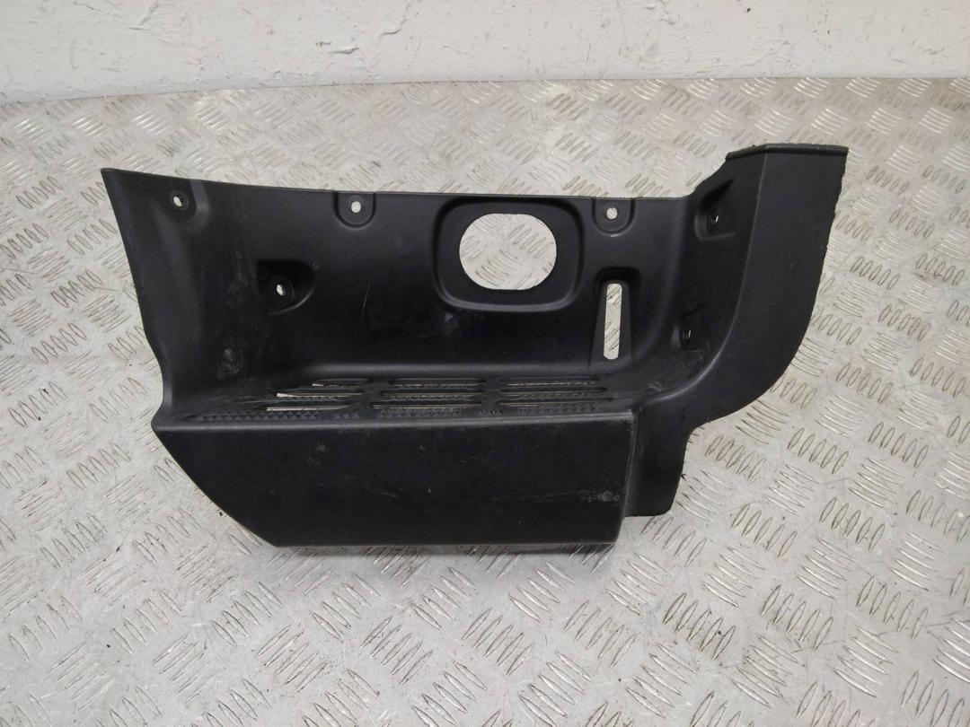 Подножка кабины Nissan Cabstar F23 2015, 96112MA00A - фото №1