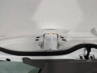 петля двери Nissan Cabstar F23 2015