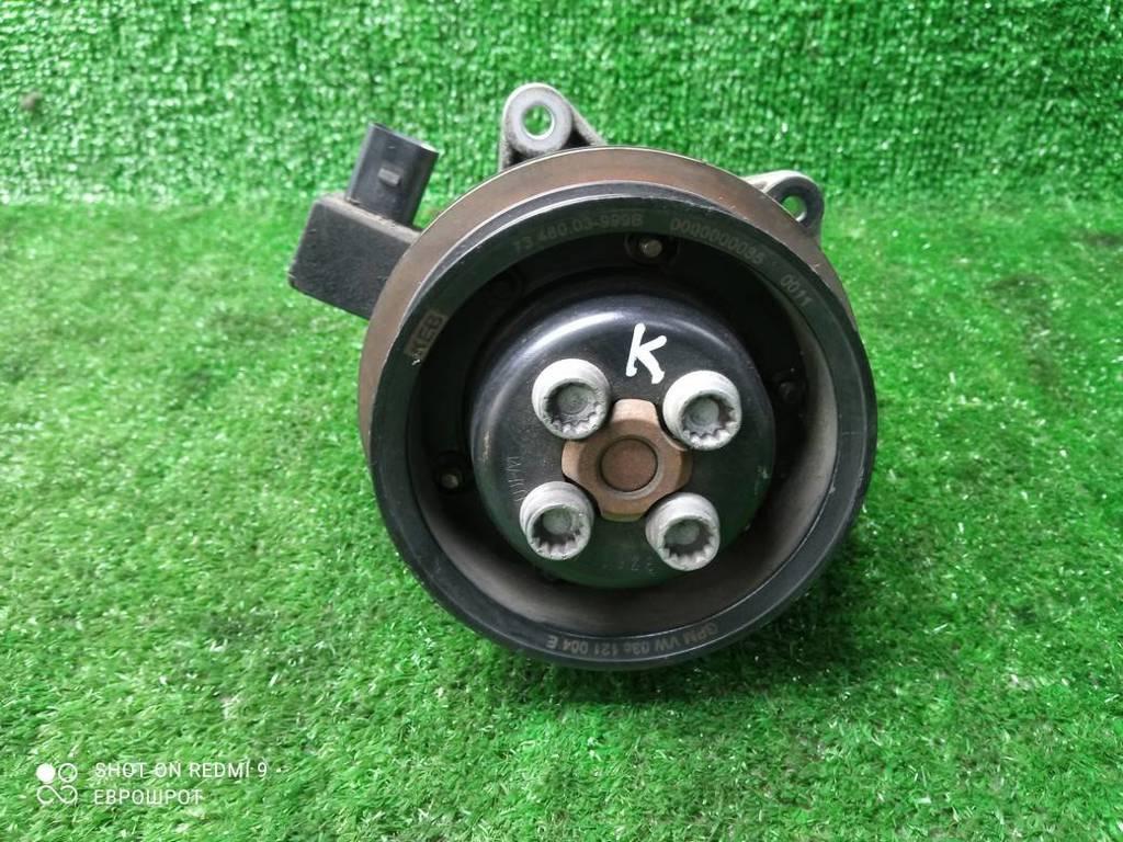 помпа Volkswagen Jetta V (2005—2011) 2008, Название двигателя 1.4TSI BLG, 03C121004J - фото №1