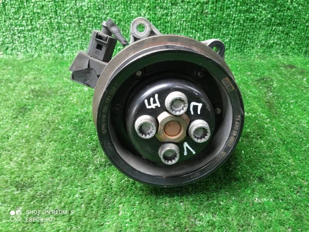 помпа Volkswagen Jetta V (2005—2011) 2008, Название двигателя 1.4TSI BLG, 03C121004J - фото №1