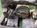 суппорт задний левый Volkswagen Tiguan I (2007—2011) 2009, Название двигателя 2.0TD CBAB, 3C0615403E - фото №6