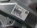 стеклоподъемник электрический передний правый Volkswagen Tiguan I (2007—2011) 2009, Название двигателя 2.0TSI CCZC, 5N2837730D - фото №3