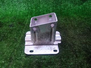 кронштейн заднего бампера Opel Vectra C рестайлинг (2005—2008) 2007, 24402663