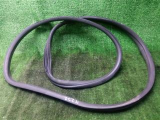 уплотнитель Skoda Fabia II (2007—2010) 2008, 5J0867365