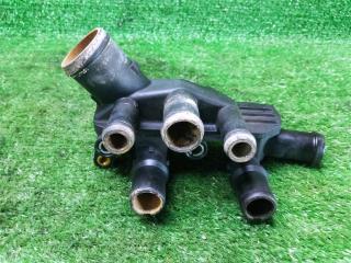 фланец (тройник) системы охлаждения Land Rover Range Rover III рестайлинг (2005—2009) 2008, 3.6TD 368DT, 6H4Q121144CB